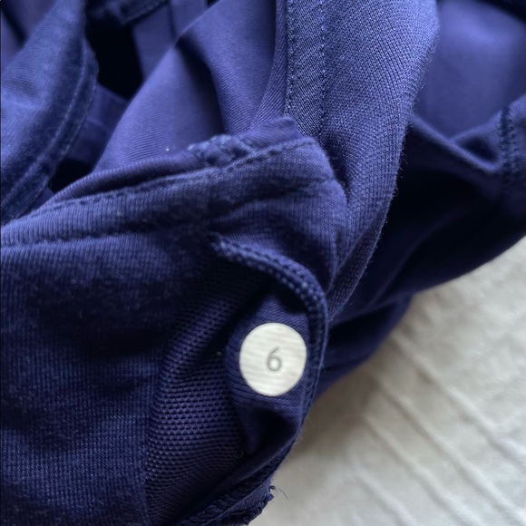 Lululemon blue 2 in 1 fast as light top mesh size 6 - Picture 8 of 12
